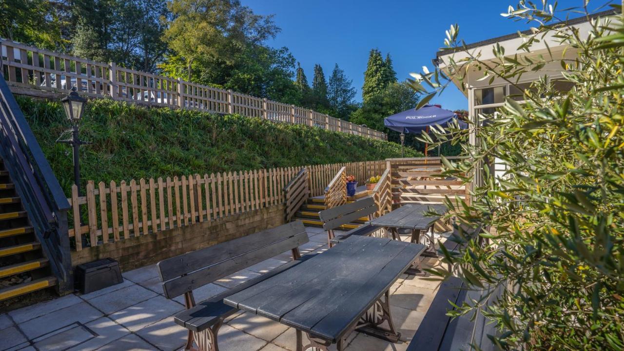Harper'S Steakhouse With Rooms, Haslemere Esterno foto