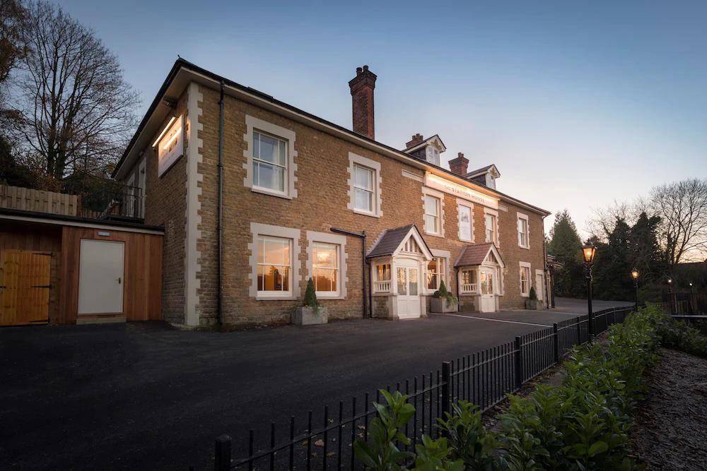 Harper'S Steakhouse With Rooms, Haslemere Esterno foto