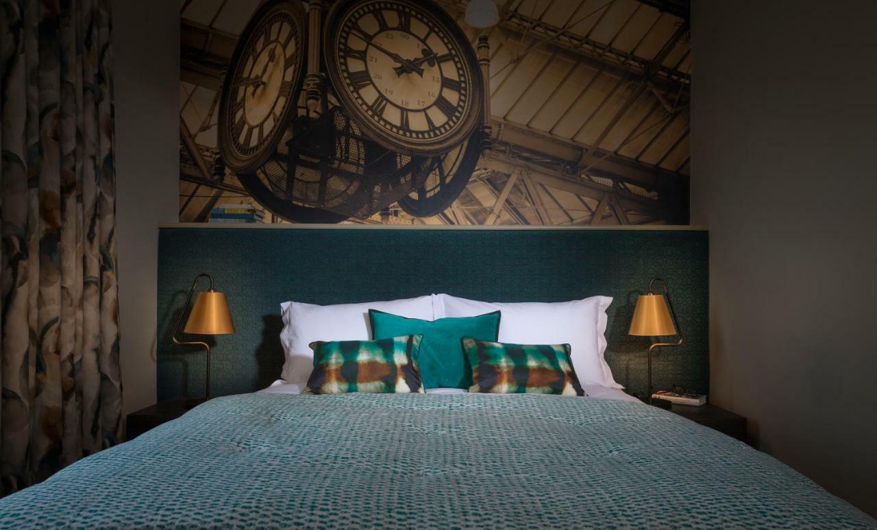Harper'S Steakhouse With Rooms, Haslemere Esterno foto